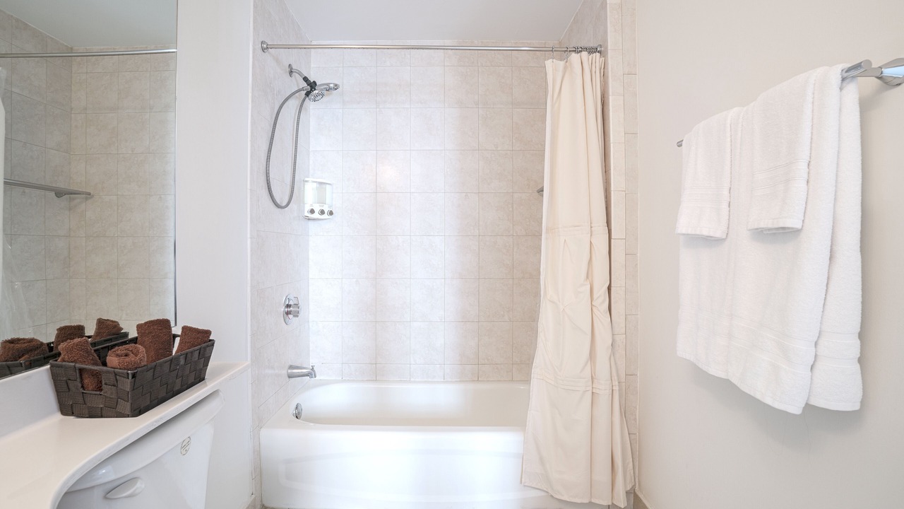 Photo of Bathroom in Coral Way