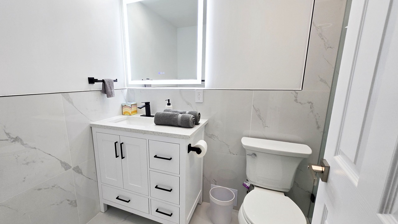 Photo of Bathroom in Galt Mile