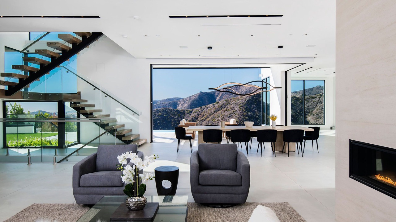 Photo of Others in Bel Air