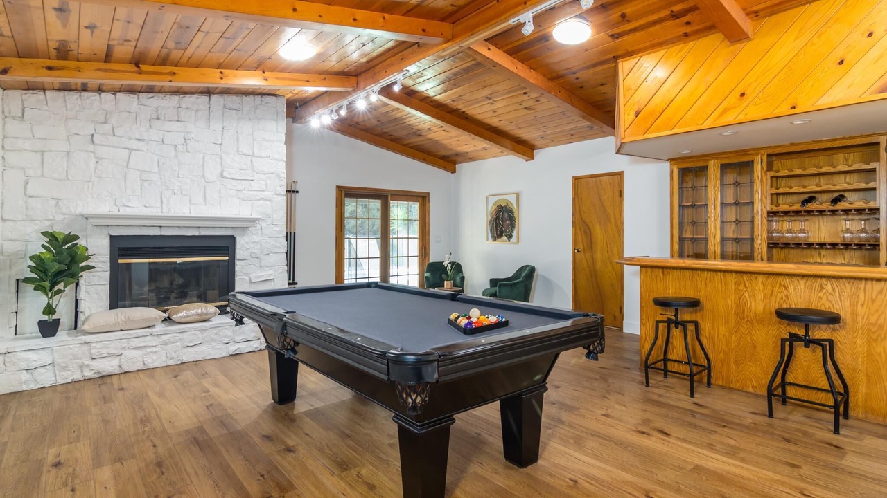 Photo of Bedroom in Valley Glen