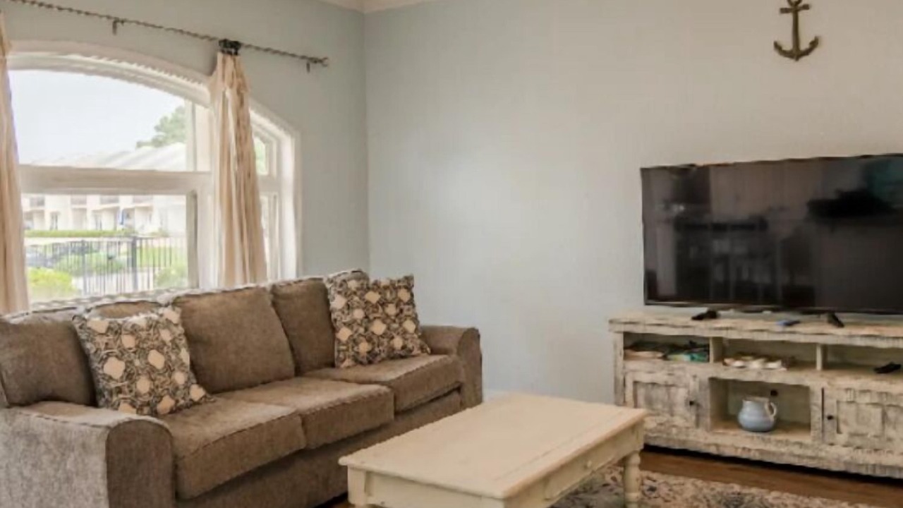 Photo of Livingroom in Long Beach
