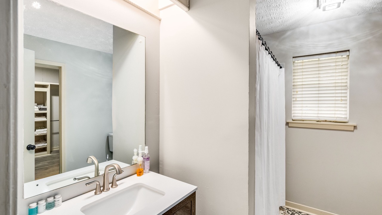 Photo of Bathroom in Tougaloo