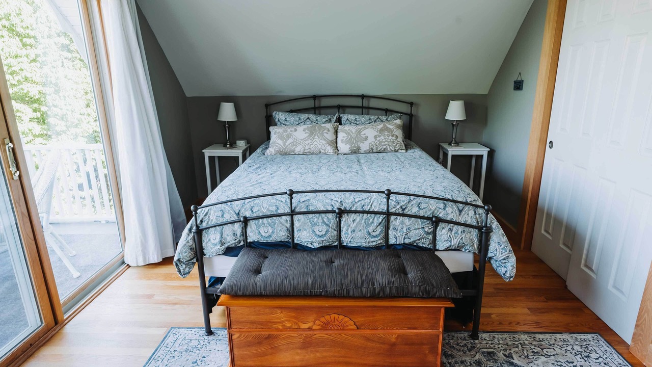 Photo of Bedroom in Hammondsport