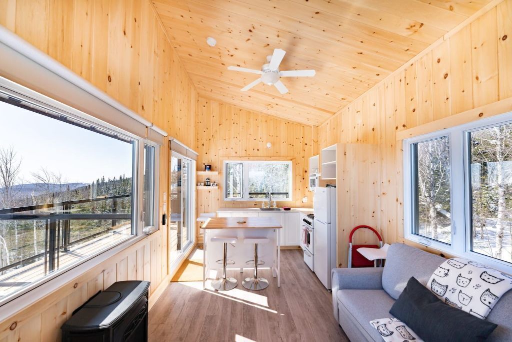 Photo of Livingroom in Lac Beauport