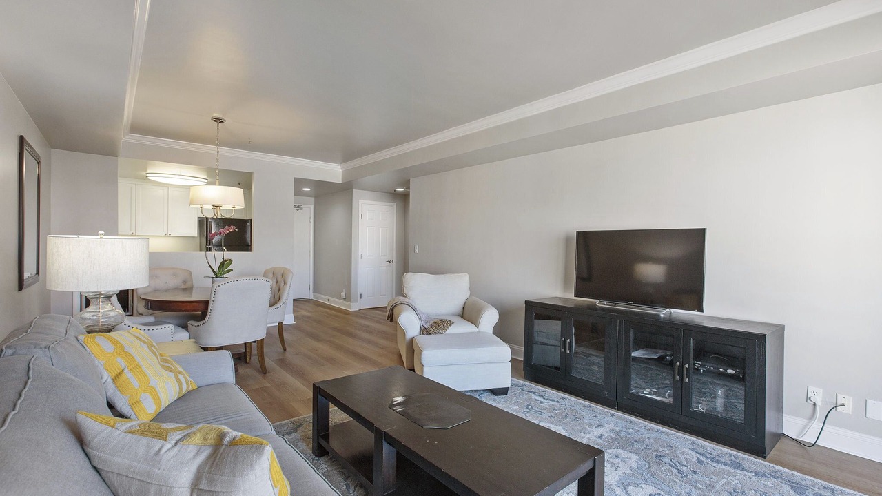 Photo of Livingroom in Civic Center