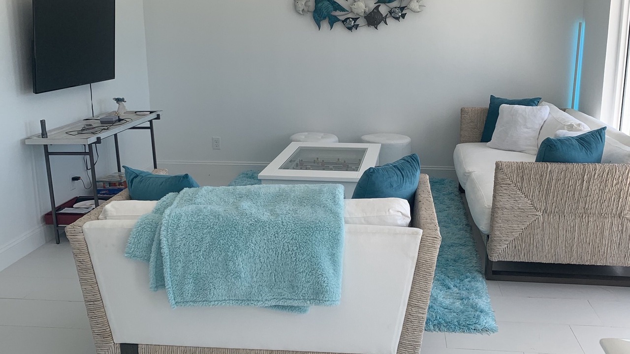 Photo of Livingroom in Farmer's Hill