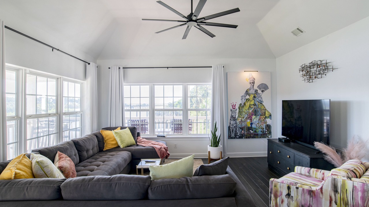 Photo of Livingroom in Southeast Pensacola