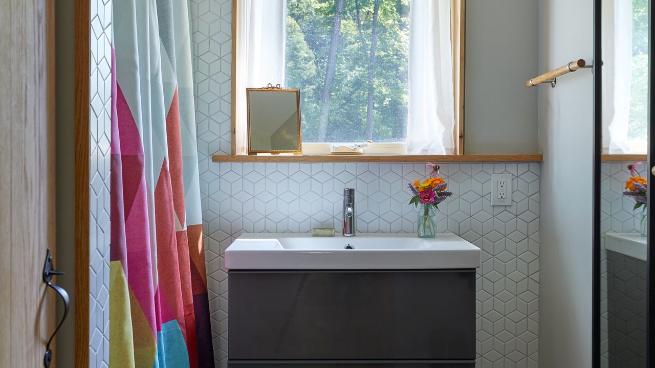 Photo of Bathroom in Nelsonville