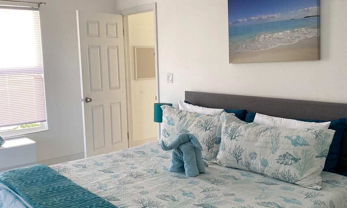 Photo of Bedroom in Treasure Cay