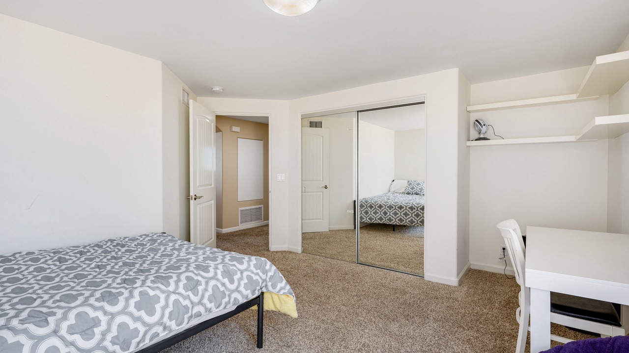 Photo of Bedroom in Hollywood Beach