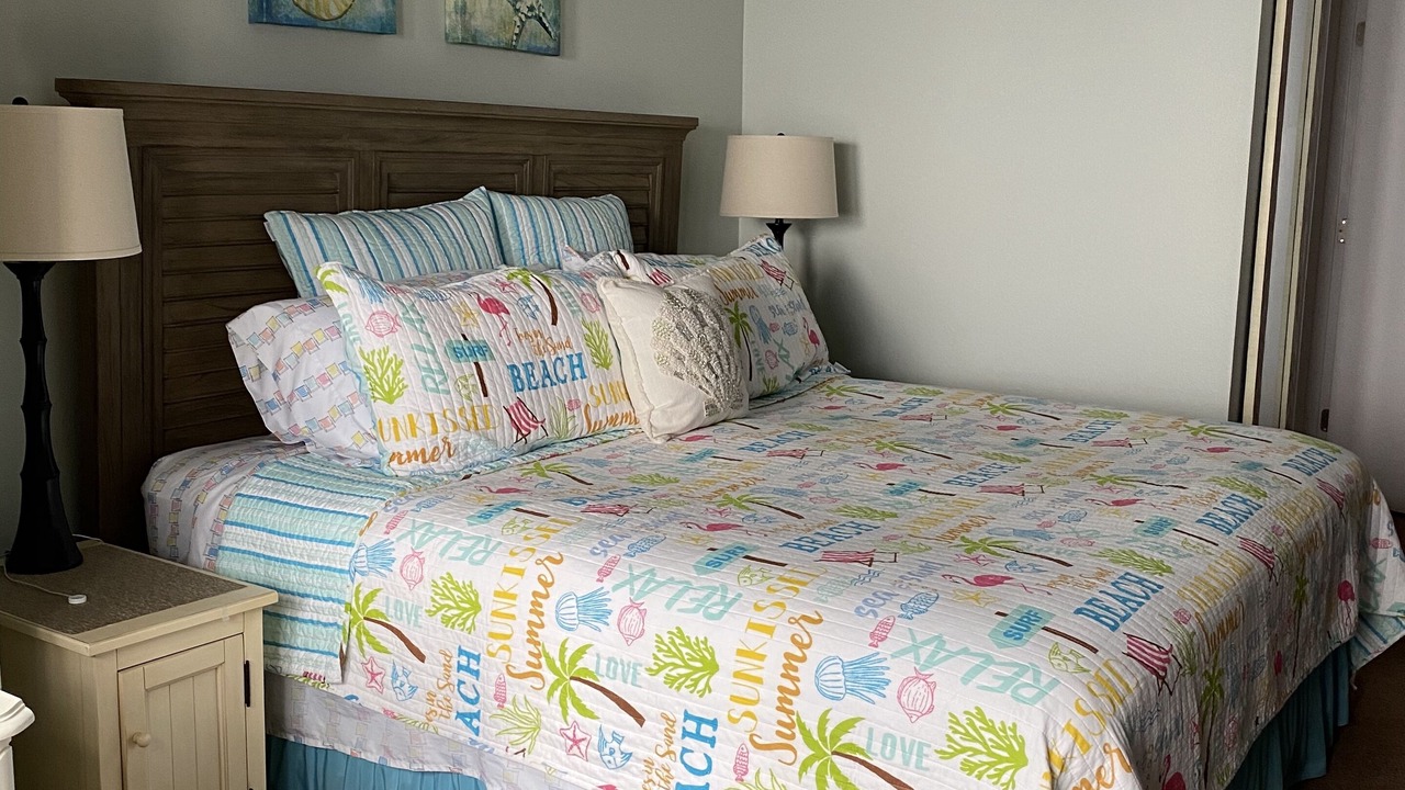 Photo of Bedroom in Golden Beach