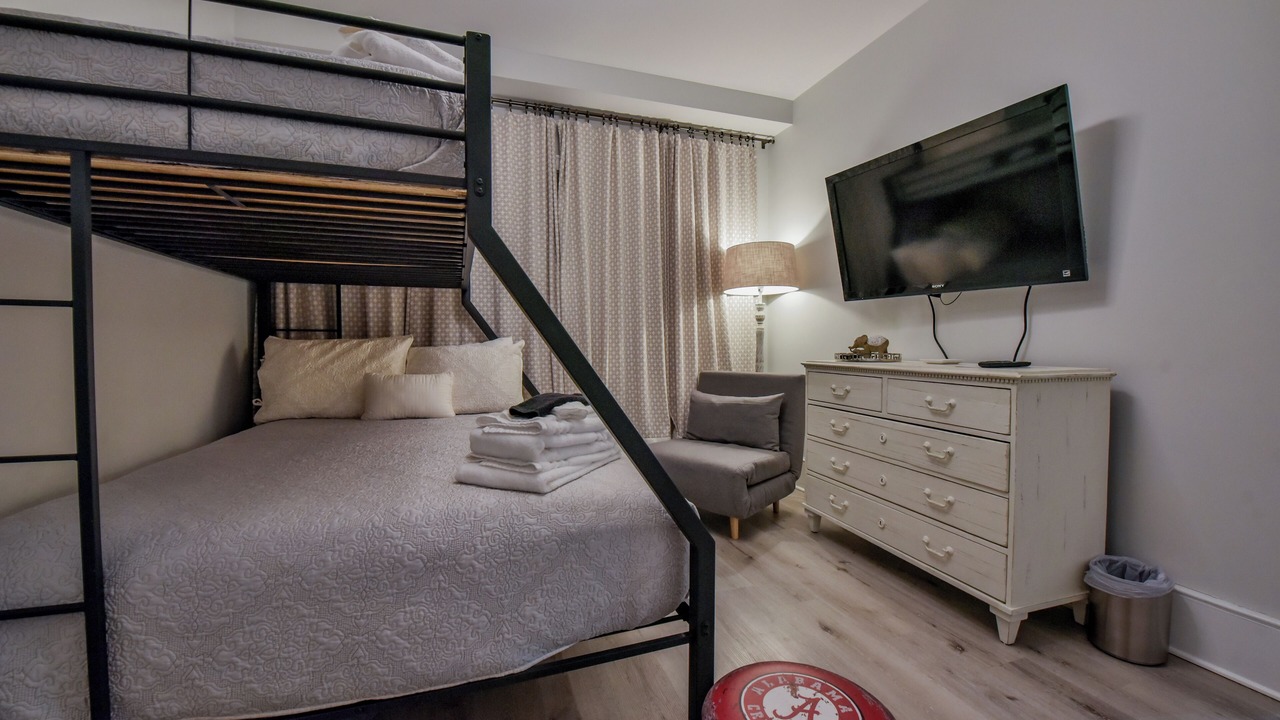 Photo of Bedroom in Tuscaloosa