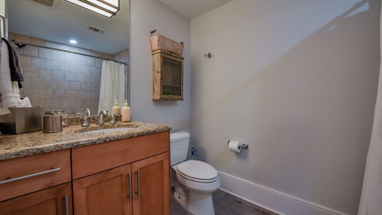 Photo of Bathroom in Tuscaloosa