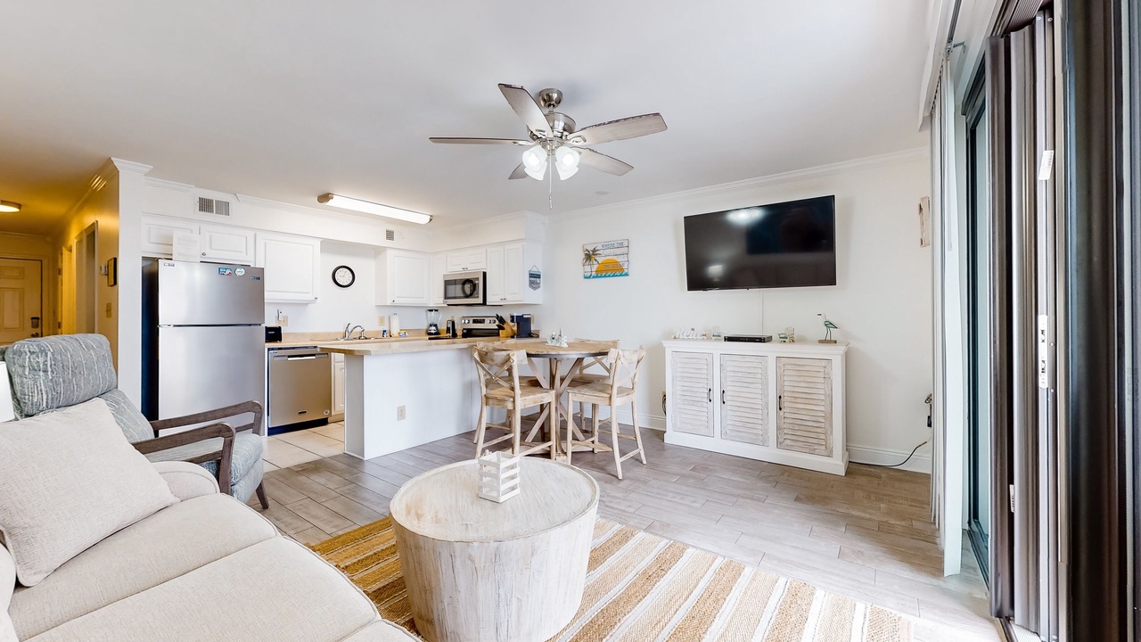 Photo of Livingroom in Orange Beach