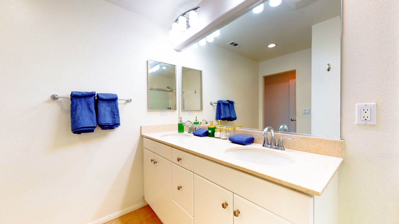 Photo of Bathroom in Anaheim Resort