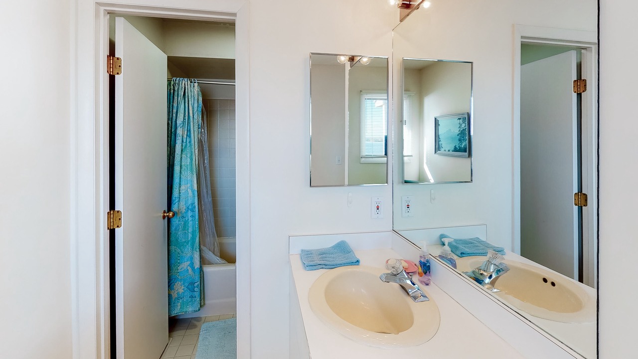 Photo of Bathroom in Fenwick Island