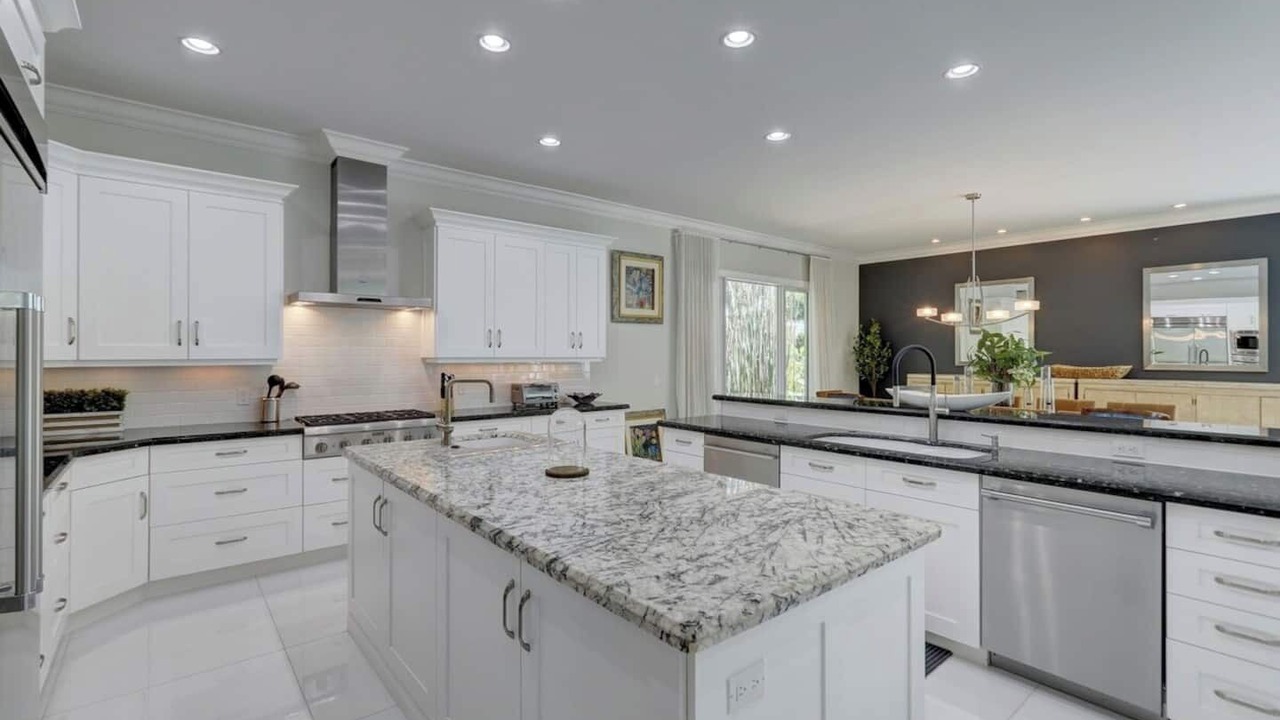 Photo of Kitchen in 17th Street Causeway