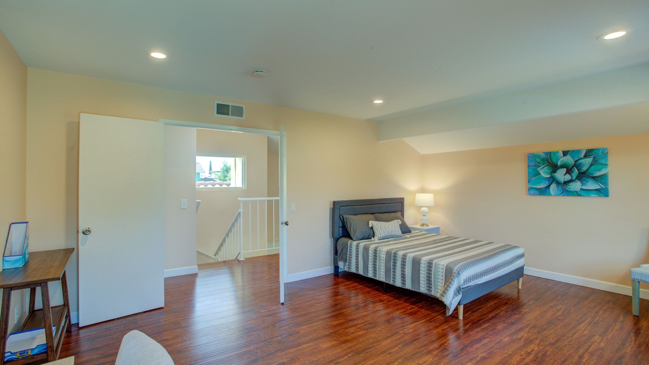 Photo of Bedroom in Montebello