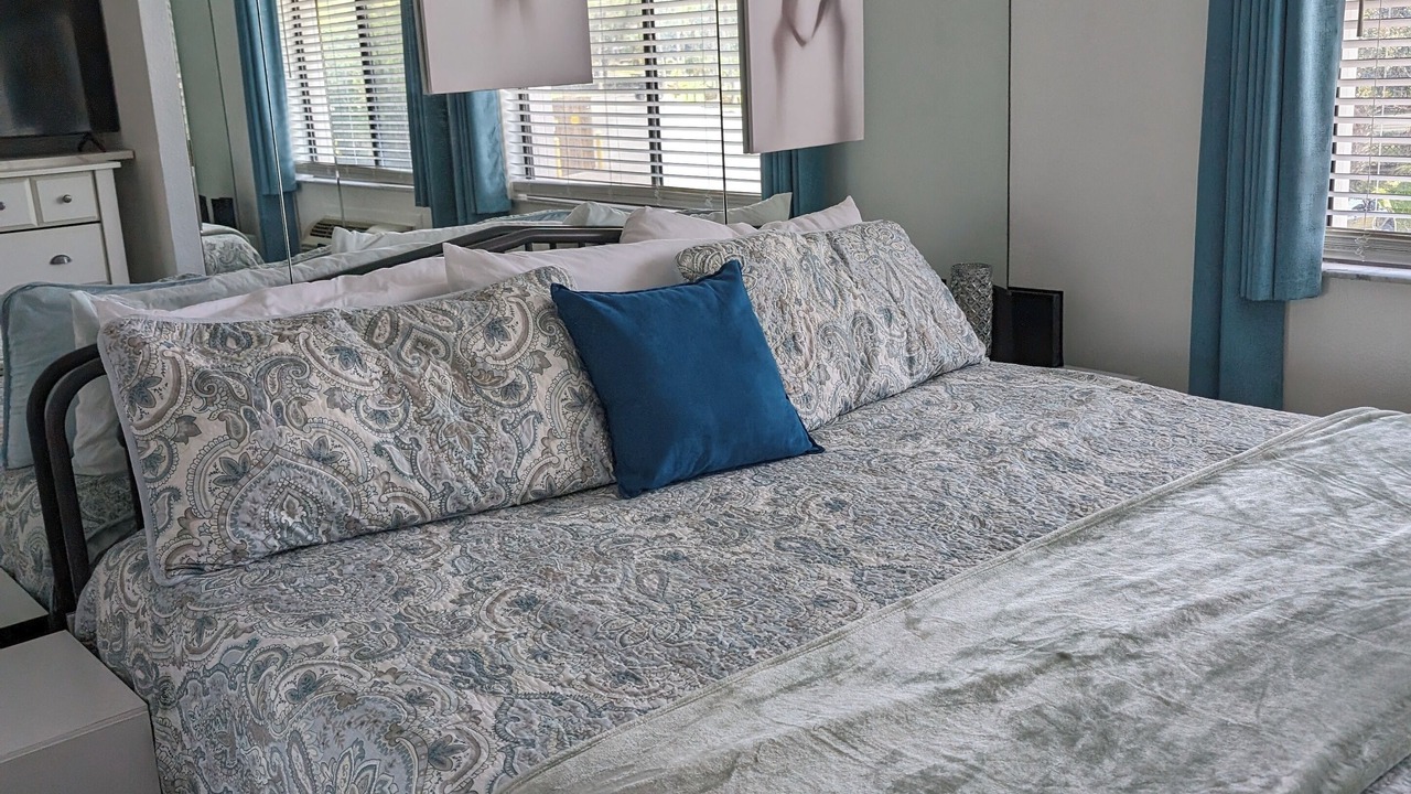 Photo of Bedroom in Paradise Lakes
