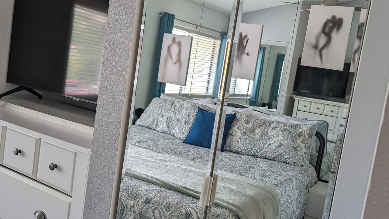 Photo of Bedroom in Paradise Lakes