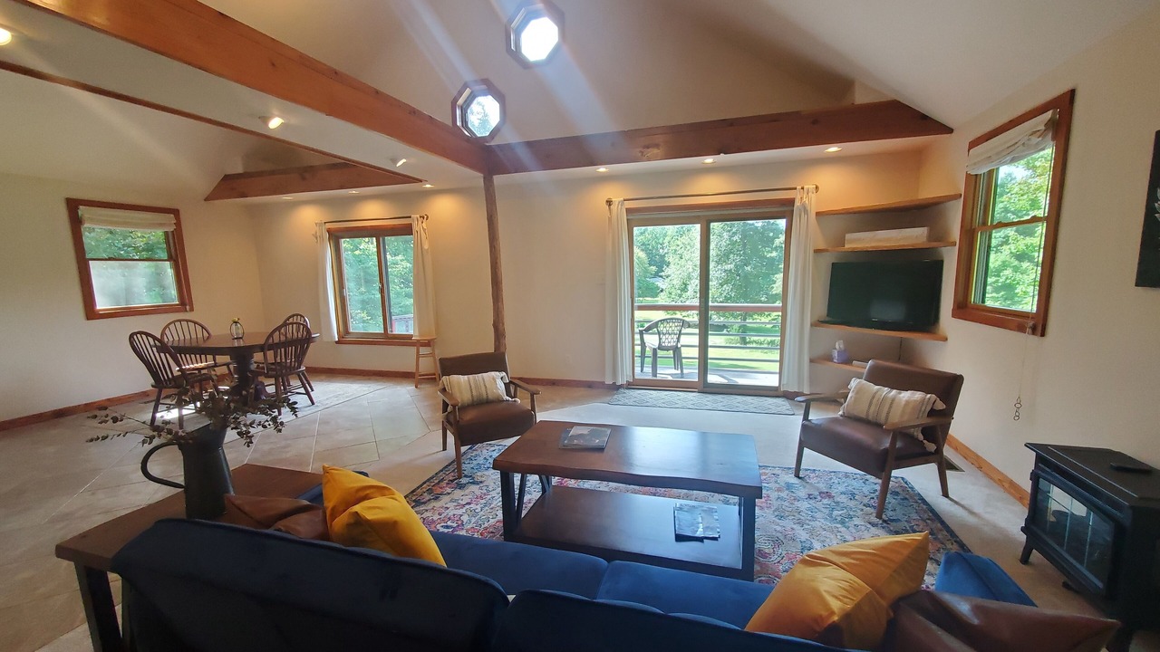 Photo of Livingroom in Pittsboro