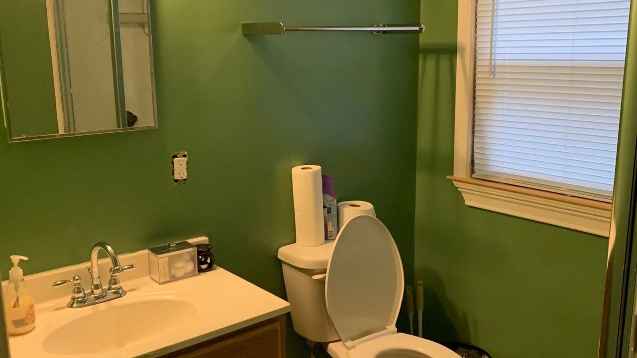 Photo of Bathroom in Tuskegee