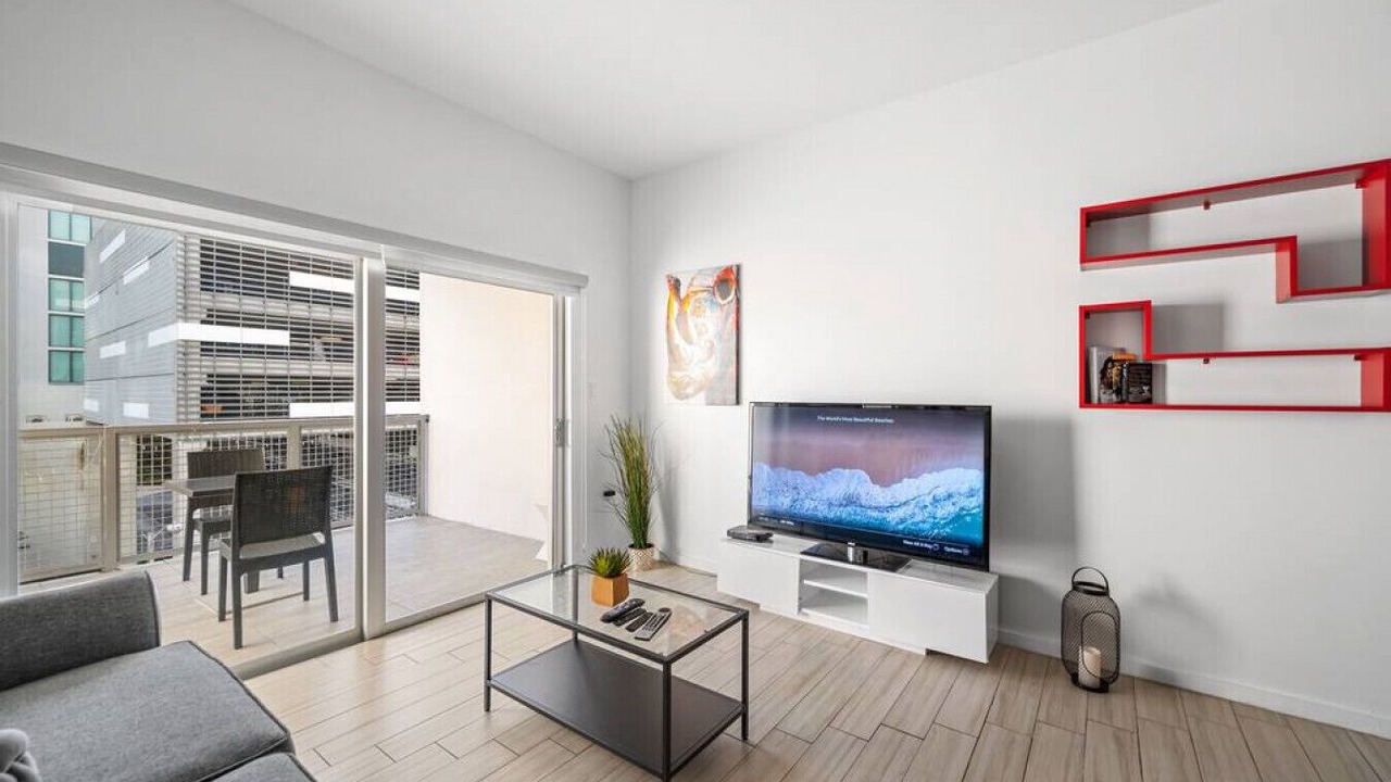 Photo of Livingroom in Midtown
