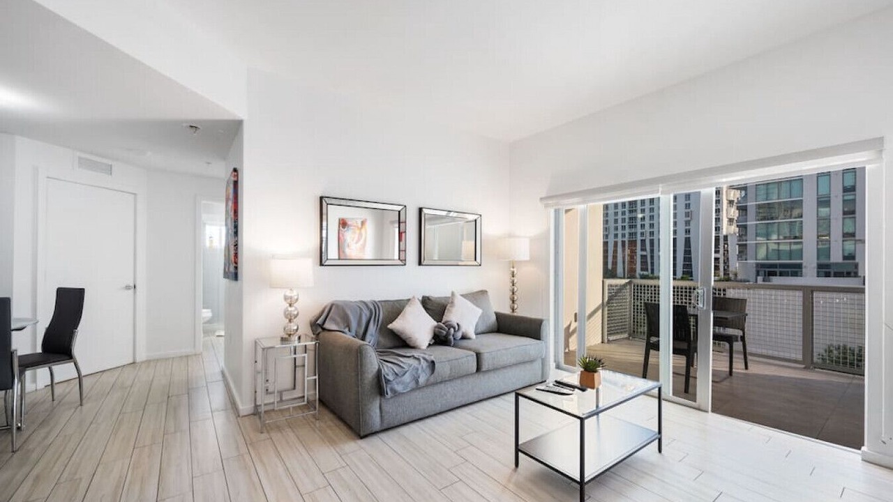 Photo of Livingroom in Midtown