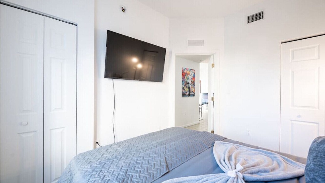 Photo of Bedroom in Midtown
