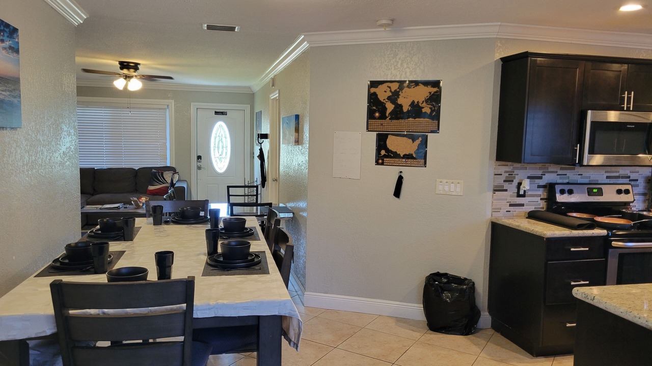 Photo of Kitchen in Lauderhill