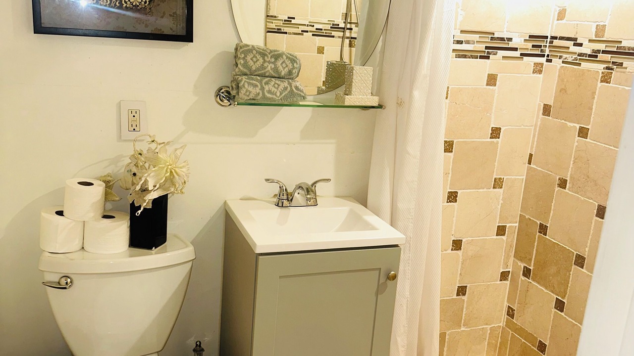 Photo of Bathroom in Woodland Hills