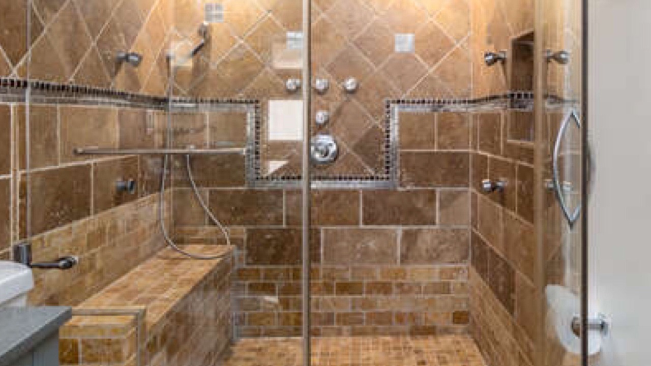 Photo of Bathroom in Woodland Hills