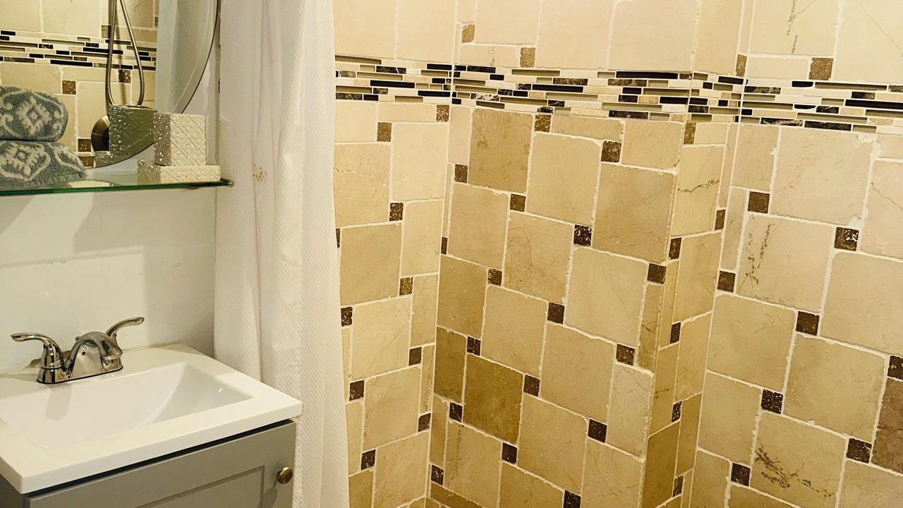 Photo of Bathroom in Woodland Hills