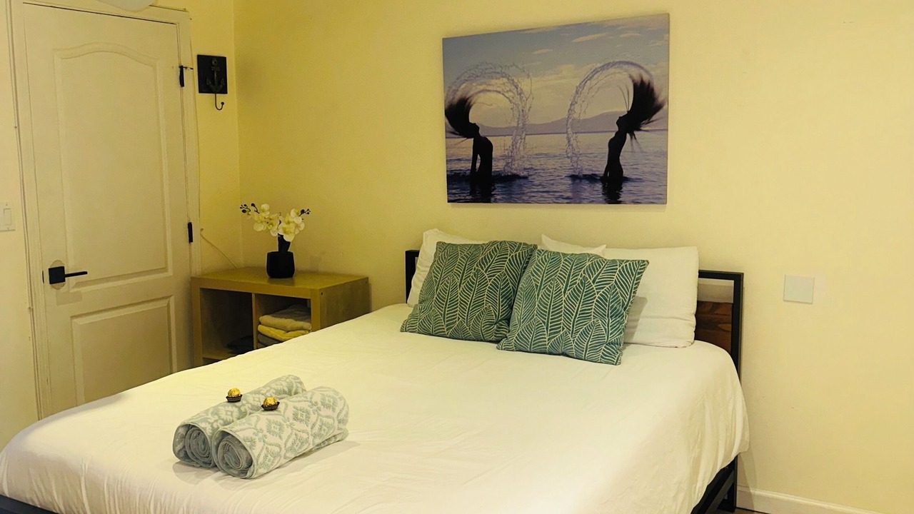 Photo of Bedroom in Woodland Hills