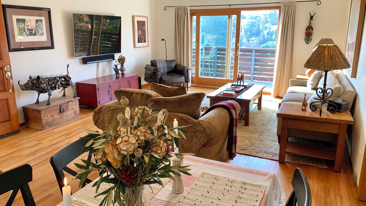Photo of Livingroom in Silver Lake