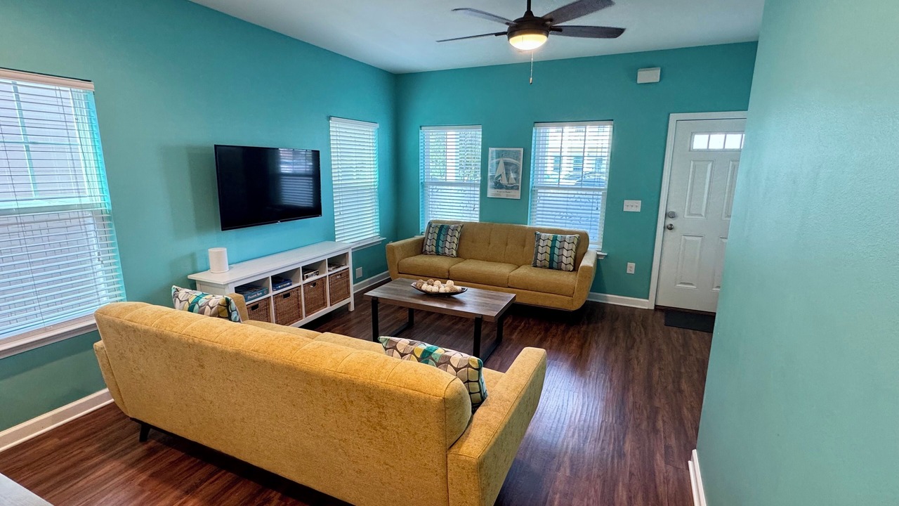 Photo of Livingroom in Downtown