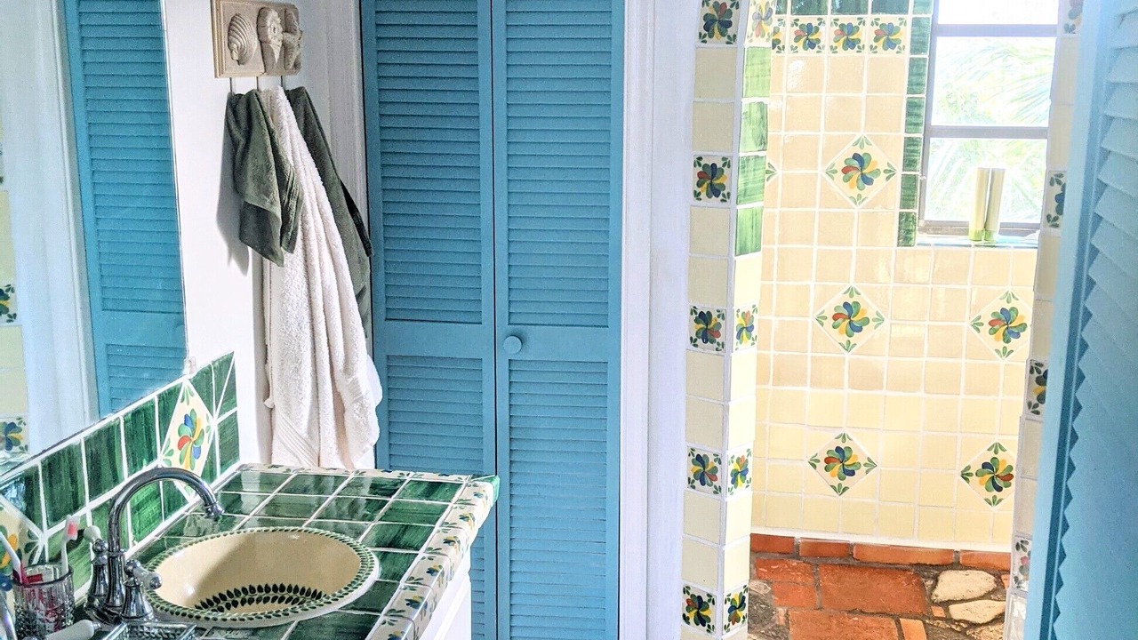 Photo of Bathroom in Pigeon Cay