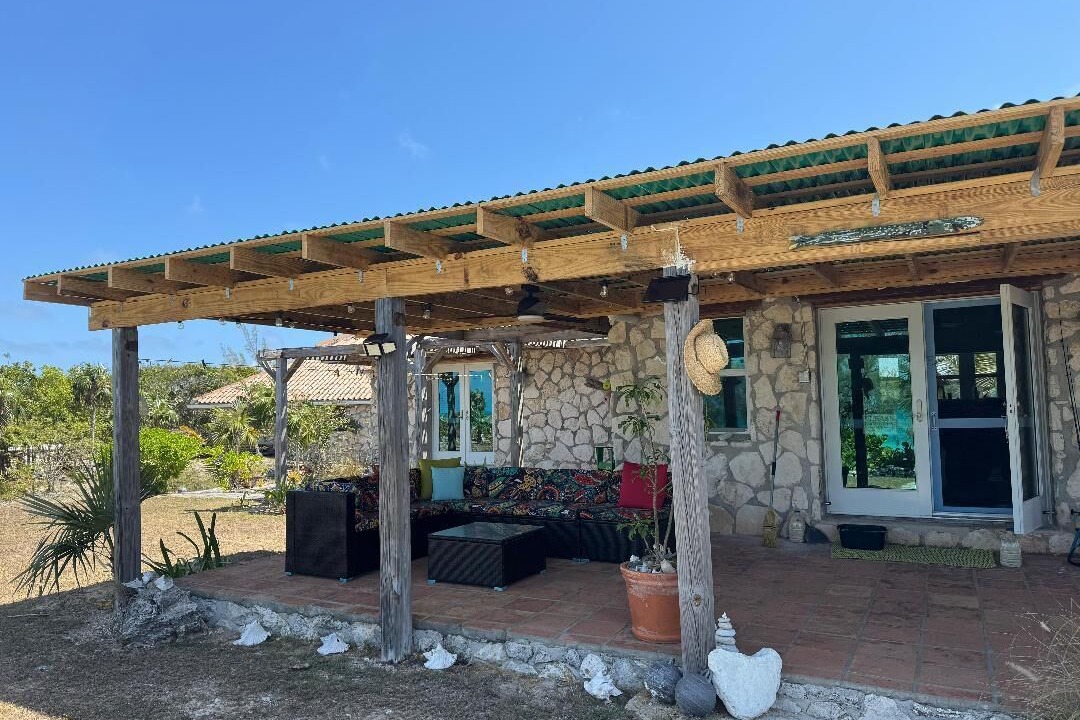 Photo of Patio Balcony in Pigeon Cay
