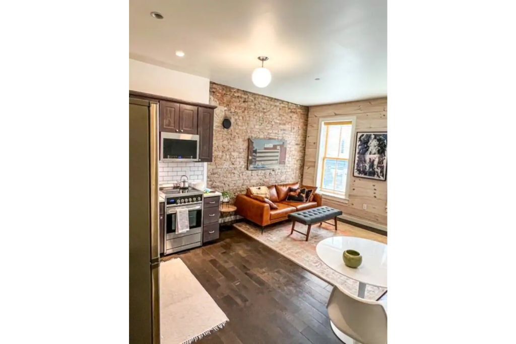 Photo of Livingroom in Hudson