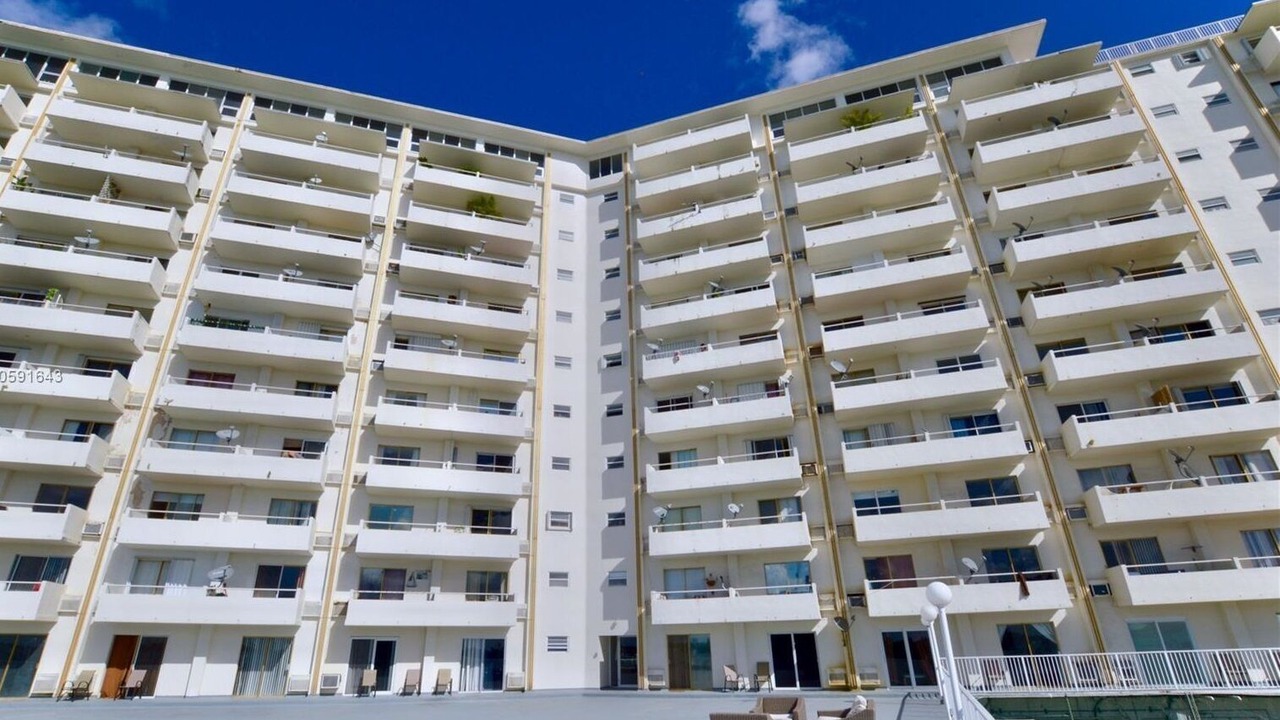 Photo of Outdoor in North Bay Village