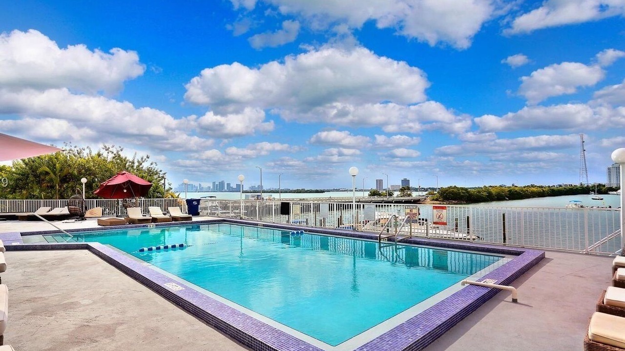 Photo of Outdoor in North Bay Village