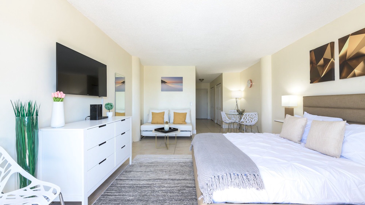 Photo of Bedroom in North Bay Village