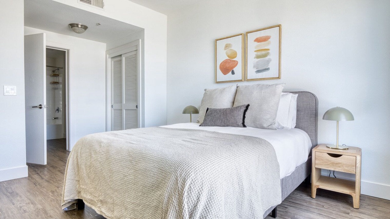 Photo of Bedroom in NoHo Arts District