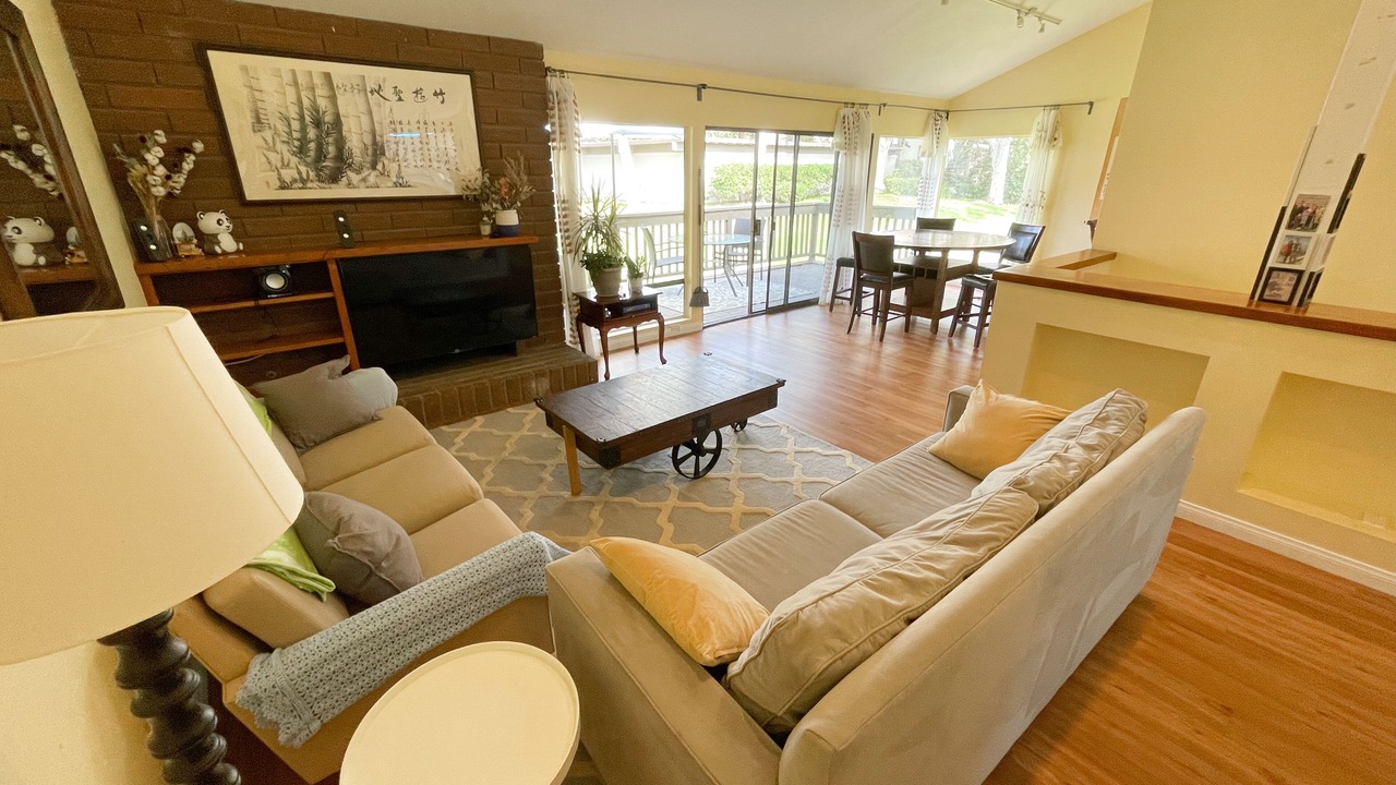 Photo of Livingroom in Santa Ana Heights