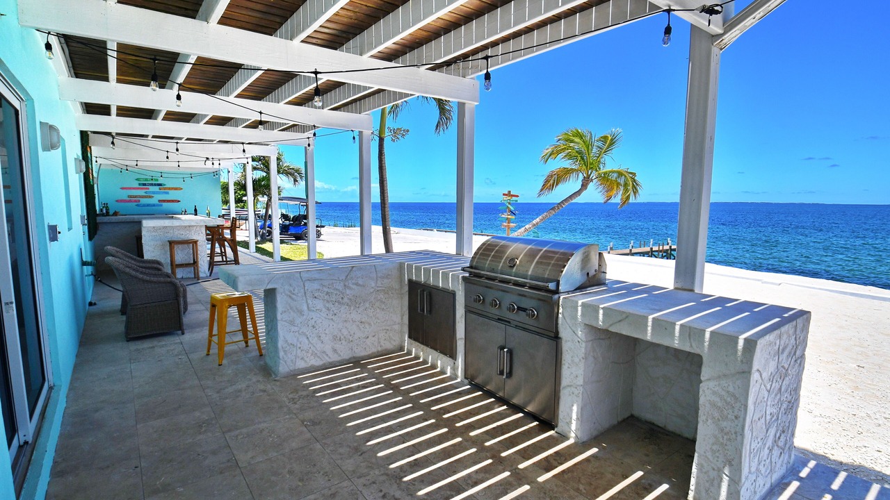 Photo of Patio Balcony in Lubbers Quarters Cay