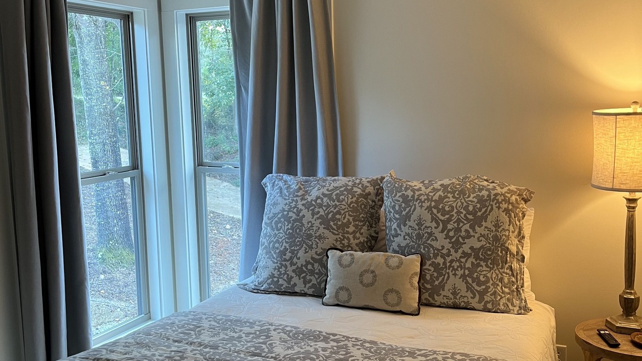 Photo of Bedroom in Northport
