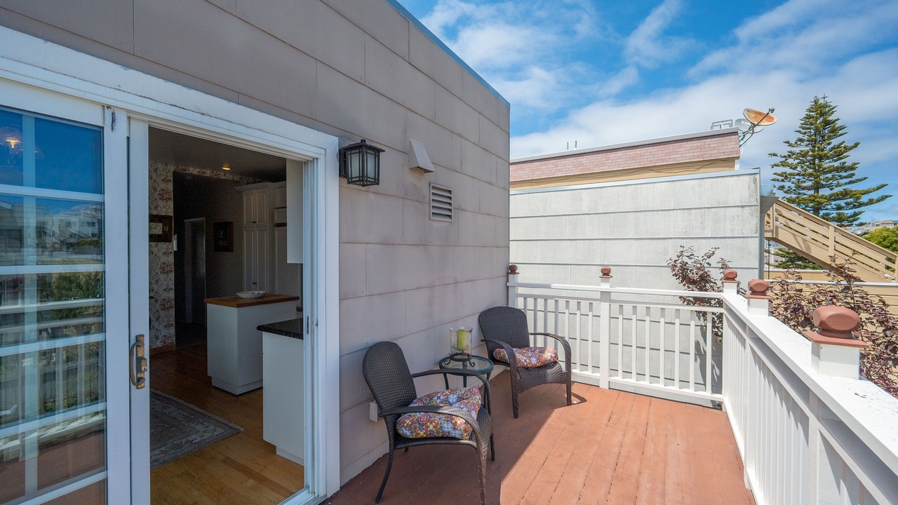 Photo of Patio Balcony in Outer Richmond