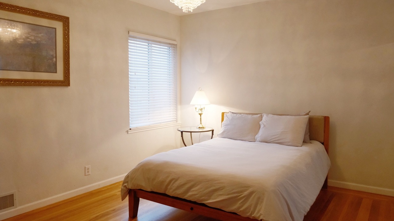 Photo of Bedroom in Outer Richmond