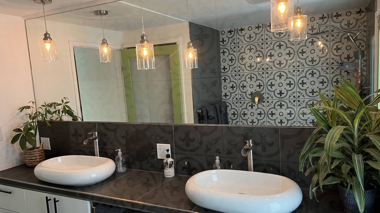 Photo of Bathroom in Agoura Hills