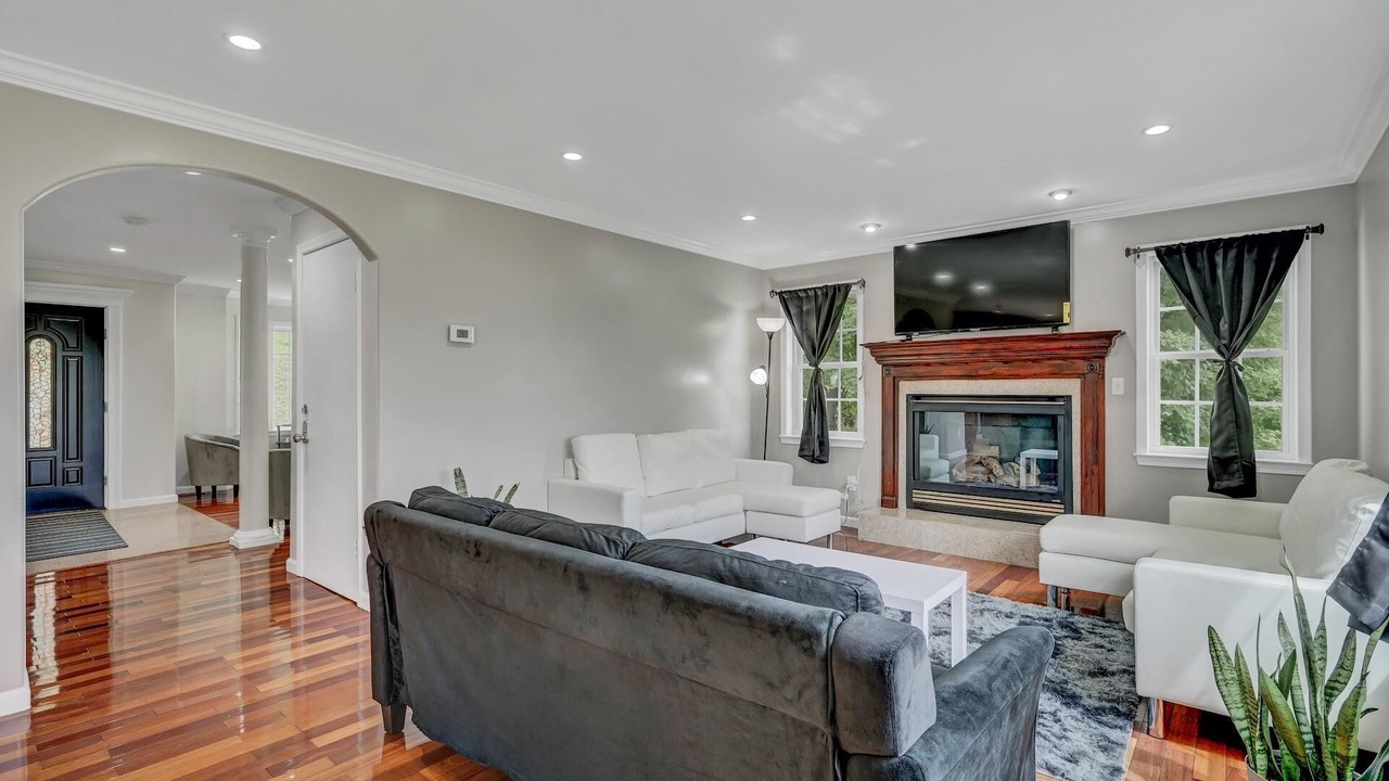 Photo of Livingroom in Bloomingburg